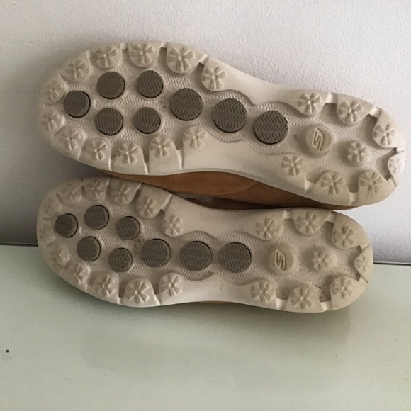 Sketchers Slippers - Picture 6 of 7